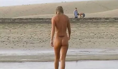 Ca sĩ sex không che nhật