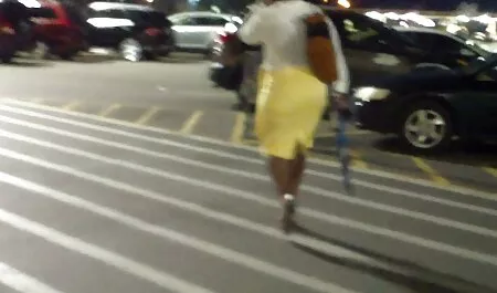 Carmen phim sex nhật bản hd ở trong sân,